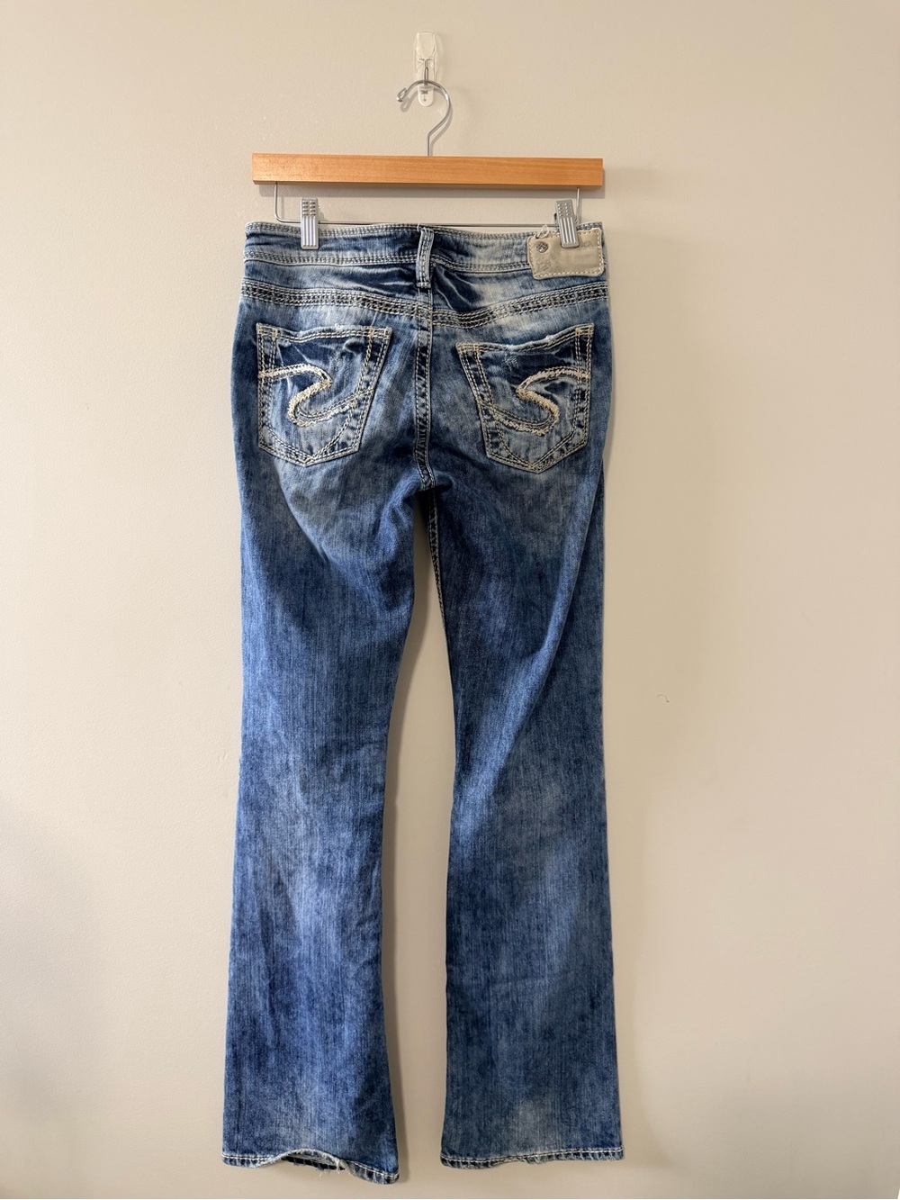 Silver Jeans - Picture 2 of 3